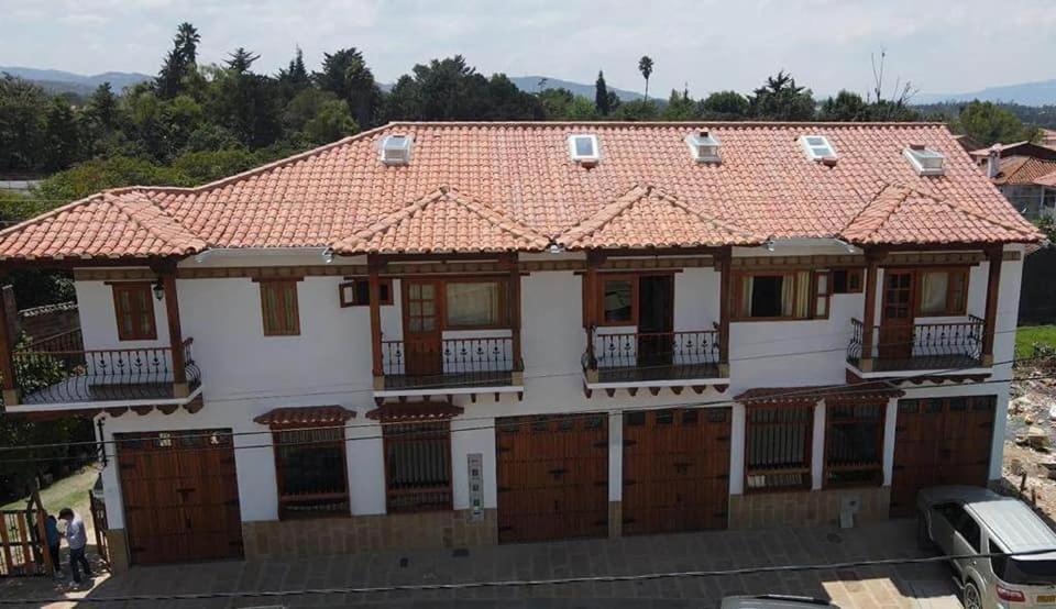 Hotel Javier Vdl *